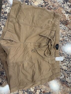 Women’s Casual Drawstring Shorts - Tan